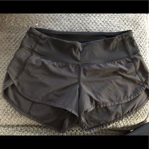 lululemon black womens shorts sz 0/2